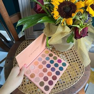 Colourpop It’s A Mood